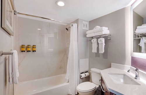 Commerce Hotel | Best Western Plus Commerce Hotel
