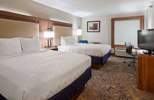 Tarrytown Hotel | Best Western Plus Kansas City Airport-KCI East
