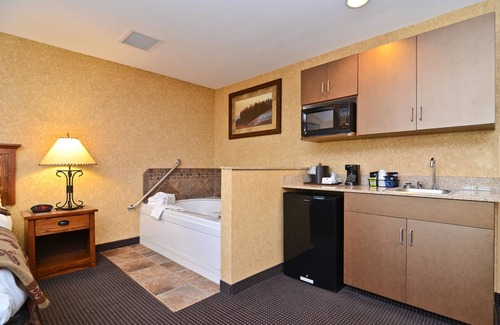 Fargo Hotel | Best Western Plus Kelly Inn & Suites