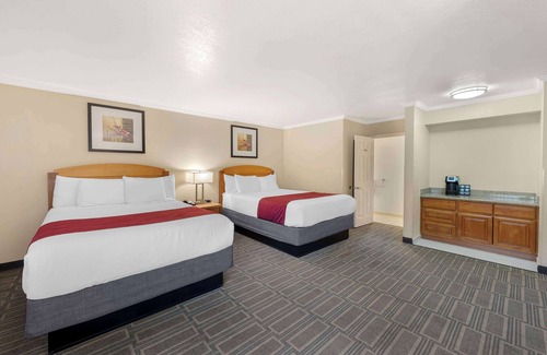 Ontario Hotel | Best Western Plus Ontario Airport & Convention Center