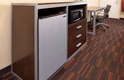 Anaheim Resort Hotel | Best Western Plus Raffles Inn & Suites