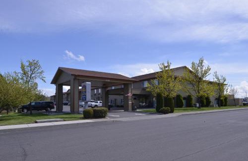 Redmond Hotel | Best Western Plus Rama Inn