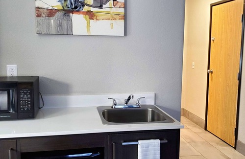 Renton Hotel | Best Western Plus Renton Inn