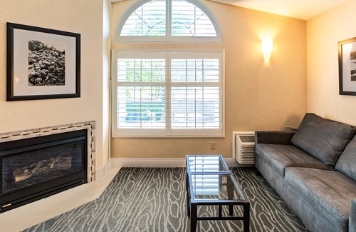Calistoga Hotel | Best Western Plus Stevenson Manor