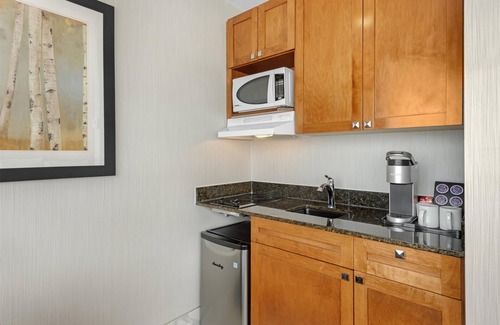 Connaught Hotel | Best Western Plus Suites Downtown