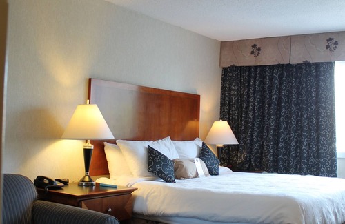 Connaught Hotel | Best Western Plus Suites Downtown