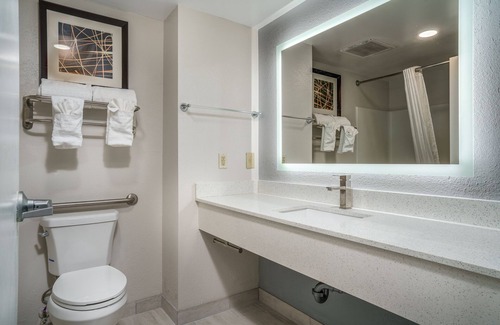 Cedar Point Hotel | Best Western Plus Silver Creek Inn