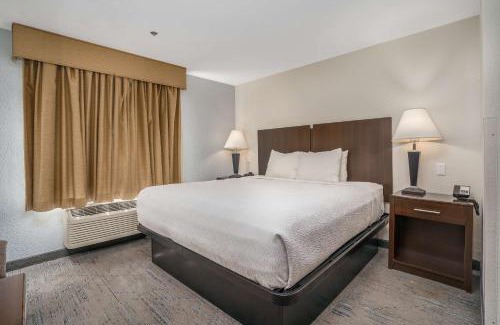 Cedar Point Hotel | Best Western Plus Swansboro Emerald Isle