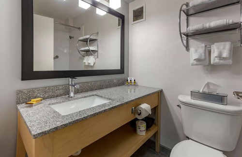 Winston - Salem Hotel | Best Western Plus University Inn