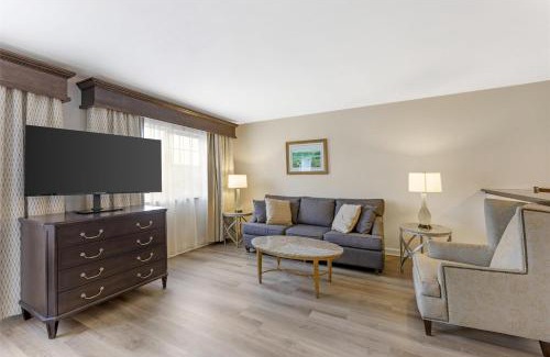 Penn Yan Hotel | Best Western PLUS Vineyard Inn and Suites
