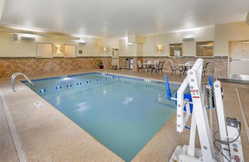 Penn Yan Hotel | Best Western PLUS Vineyard Inn and Suites