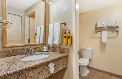 Santa Rosa Hotel | Best Western Plus Wine Country Inn & Suites