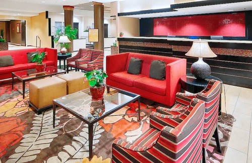 Burnsville Hotel | Best Western Premier Nicollet Inn