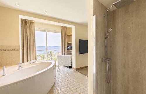 Sainte-Maxime City Centre Hotel | Best Western Premier Montfleuri