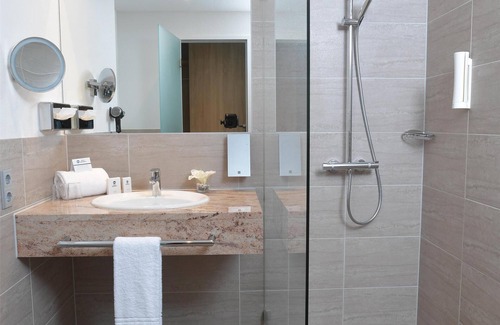 Niefern Hotel | Best Western Queens Hotel Pforzheim-Niefern