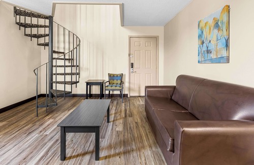 Pigeon Forge Hotel | Best Western Toni Inn