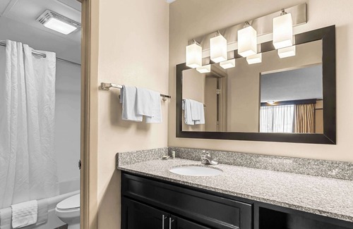 Pigeon Forge Hotel | Best Western Toni Inn