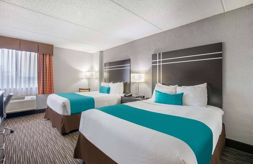 Pewaukee Hotel | Best Western Waukesha Grand