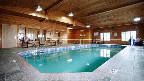 Laurel Hotel | Best Western Yellowstone Crossing