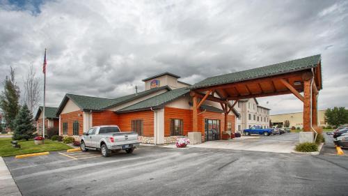 Laurel Hotel | Best Western Yellowstone Crossing