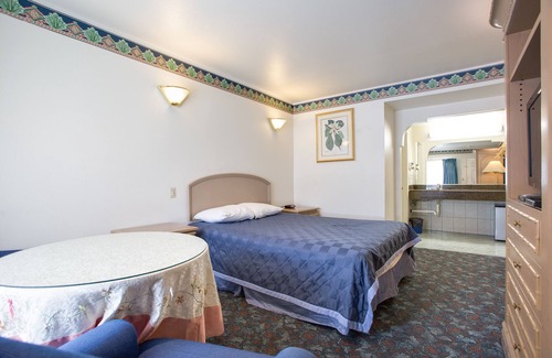 East Whittier Hotel | Best Whittier Inn