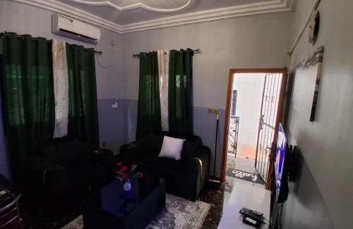 Mbam-et-Inoubou Apartamento | Bestoria Hills Lodge