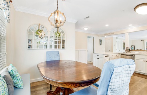 Ocean View Condominio | Bethany Bay Dog-Friendly Getaway w/ Free WiFi, Shared Pool, & Sports Courts