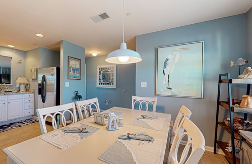Ocean View Condominio | Bethany Bay spacious condo w/shared pool, water view & golf course