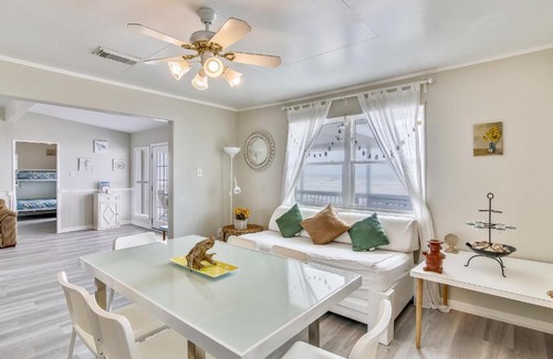 Bermuda Beach Casa | Betsy's Beachfront Cottage