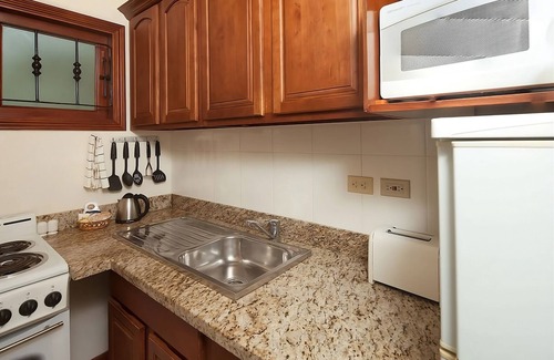 Maynards Apartamento | Better Choice for your Vacation! Contemporary Unit, Outdoor Pools, Parking!