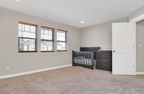 Lacey Casa | Quiet Family sized home