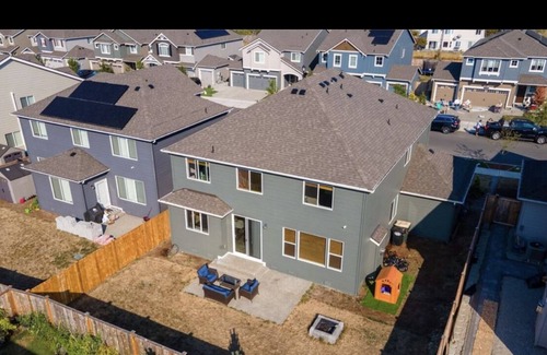 Lacey Casa | Quiet Family sized home