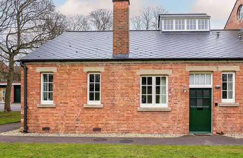 Bicester Casa | Betts Private room at Bicester Heritage