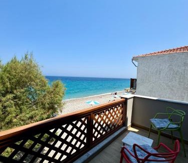 Kokkari Casa | Betty's Beach House - by the Sea