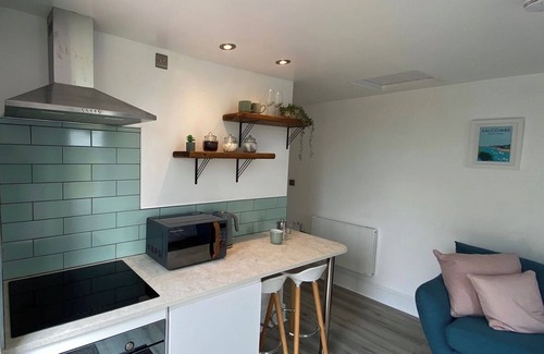 Newent Apartamento | Betula Views Studio - Tiny Home in Rural Oxenhal, Newent, Forest of Dean
