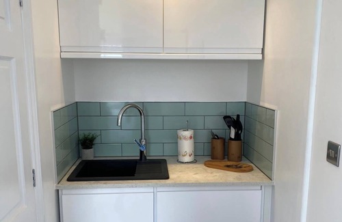 Newent Apartamento | Betula Views Studio - Tiny Home in Rural Oxenhal, Newent, Forest of Dean