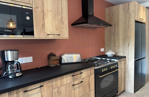 Irodouer Casa | Between St Malo and Rennes, large 12-bed house Chez Yvonne