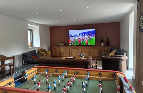 Irodouer Casa | Between St Malo and Rennes, large 12-bed house Chez Yvonne