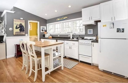 Greenbush Casa | "Between the Cliffs" Beach Getaway -