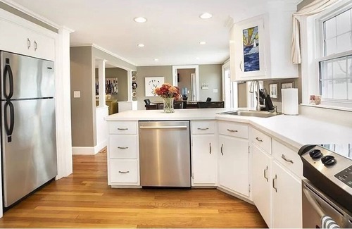 Greenbush Casa | "Between the Cliffs" Beach Getaway -