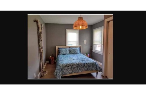Hermann Casa | Between the vines BnB: 3 bdrm rustic/modern home