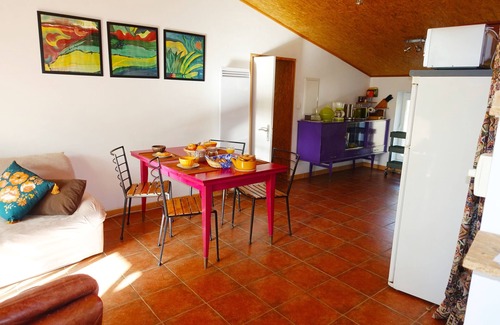Carces Casa | Entre viñedos y bosques en un parque de 15000m2.