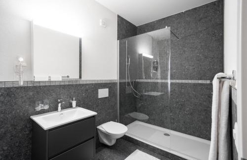 Central Interlaken Apartamento | BetweenLakes Studio ground floor west