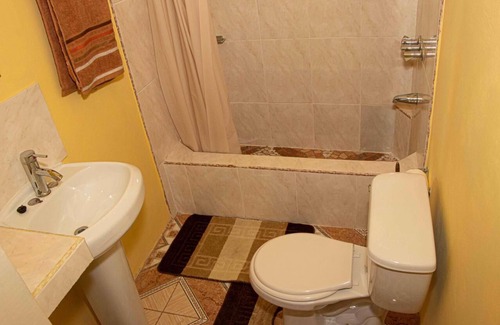 Rhyne Park Village Casa | Bev Rosevilla