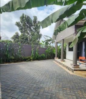 Entebbe Villa | Beverly homes