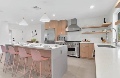 Araby Casa | Beverly Private Desert Oasis