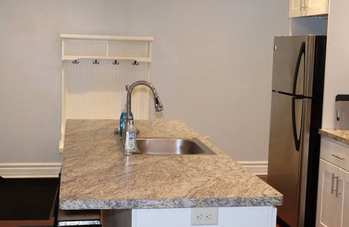 Brewers Hill Casa | Beverly's Guest Suite - An Accessible Family Space