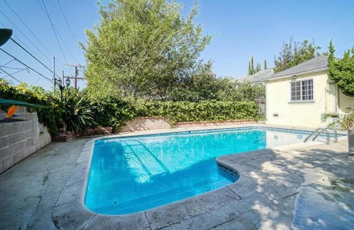 Pico - Robertson Casa | Beverly STAR-HIT house