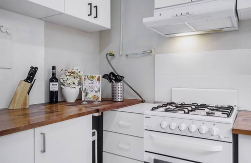 Bexley North Casa | Bexley near Train/Shopping/Airport with Pool 11ppl Ground floor