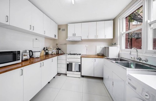 Bexley North Casa | Bexley near Train/Shopping/Airport with Pool 11ppl Ground floor
